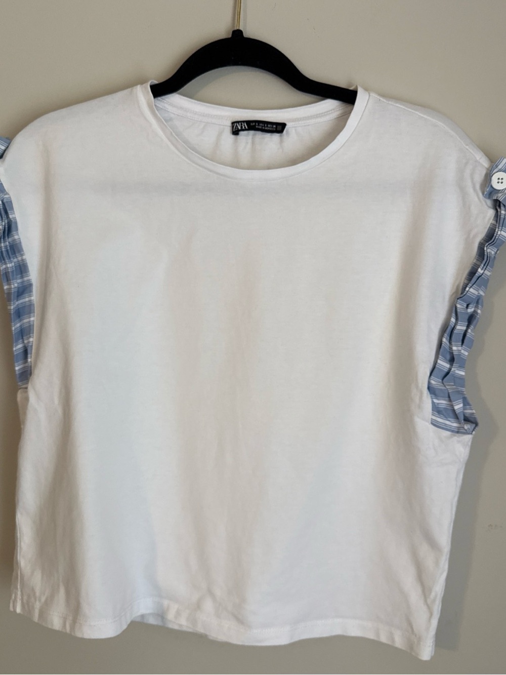 Zara White Knit Top with Blue Stripe Sleeves and Button Detail Size Small